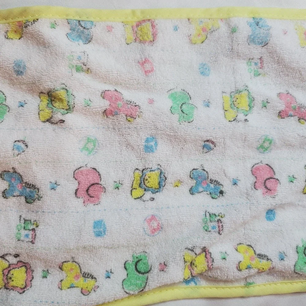 Vintage Terrycloth Vinyl‎ Backing Baby Burp Cloth Pastel Animals